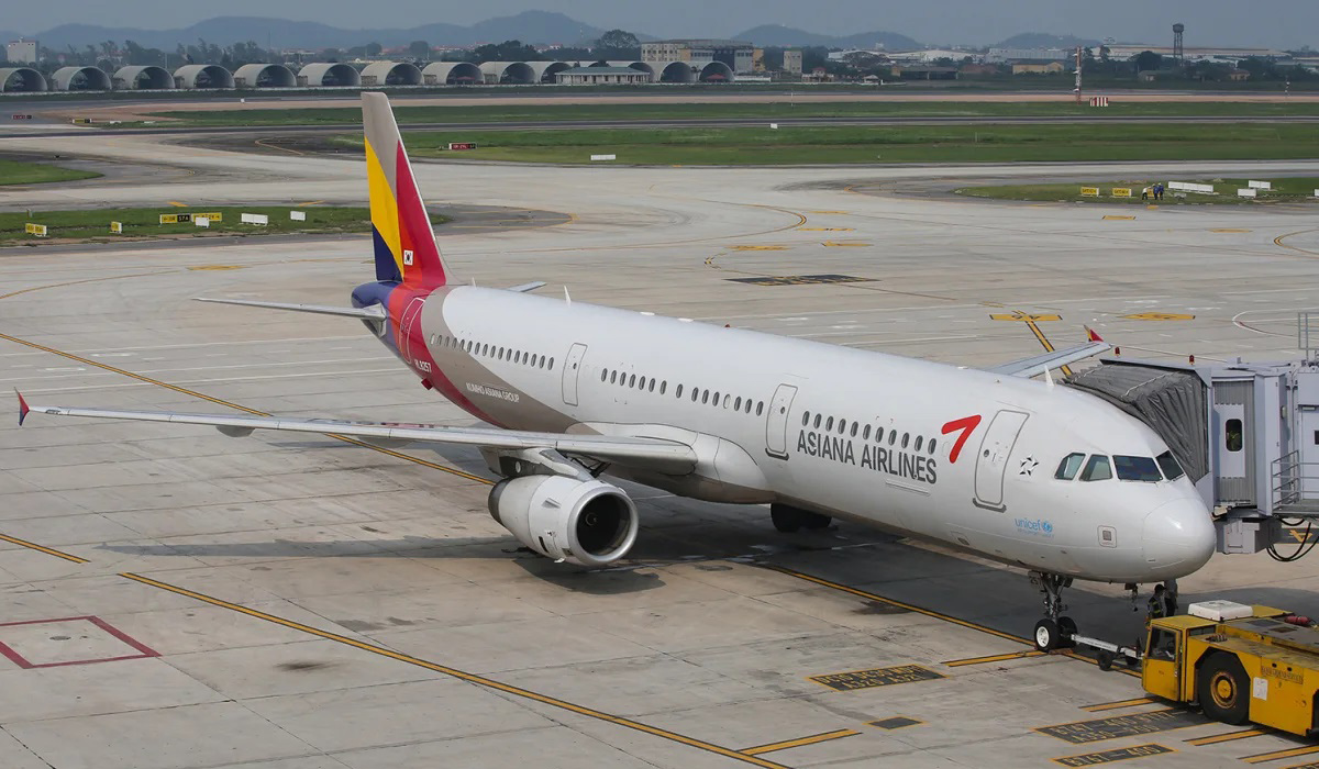 Asiana Airlines to stop selling seats near emergency exit on Airbus A321s